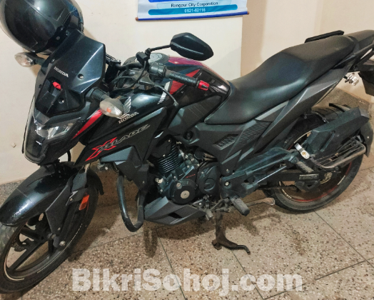 Honda X blade 160 cc (Black)